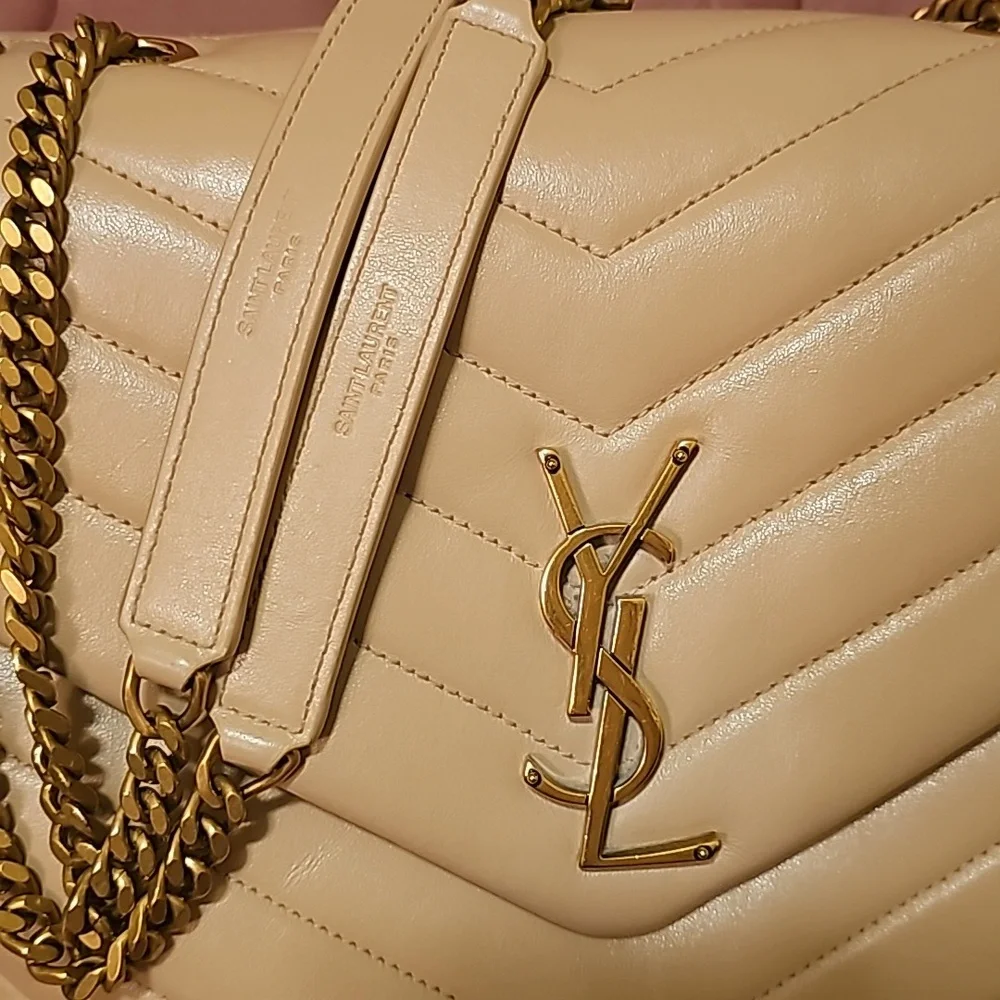 Authentic Saint Laurent Medium Loulou Shoulder Bag - Picture 5 of 17